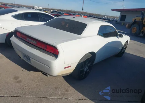 2013 Dodge Challenger Sxt Plus z USA, uszkodzony, nr VIN 2C3CDYAG1DH742392